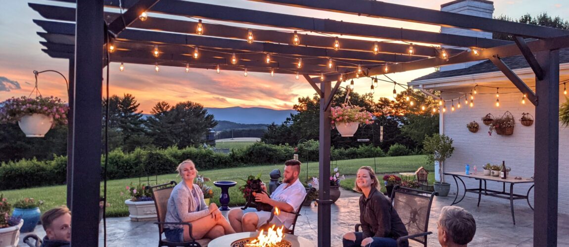 The Benefits of Choosing a Vinyl Pergola for Your Outdoor Space